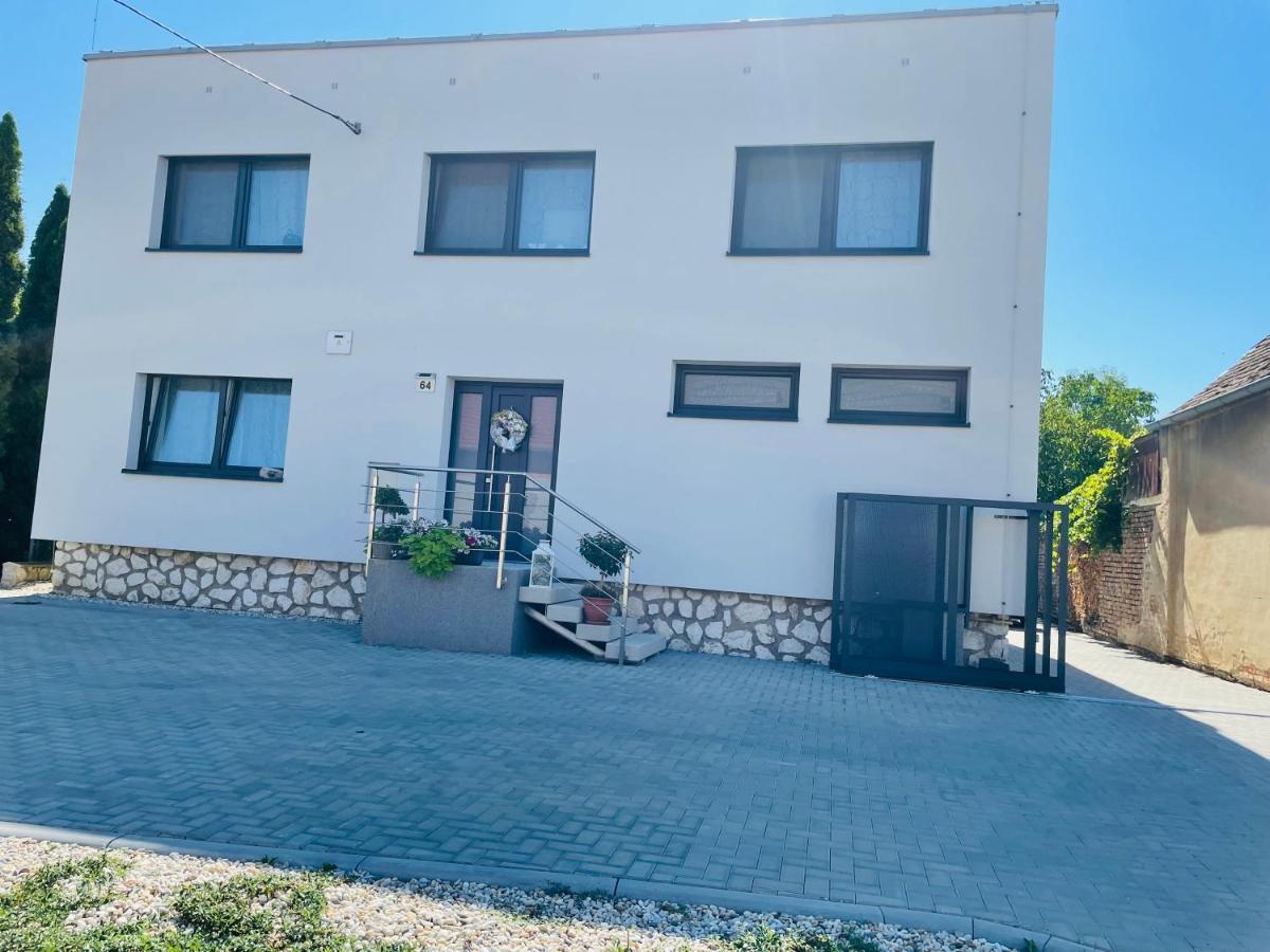 Apartmany Lednice Nejdek Exterior photo